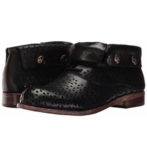 Patricia Nash Sabrina Perforated Ankle Boot Italian‎ Leather Black 7.5